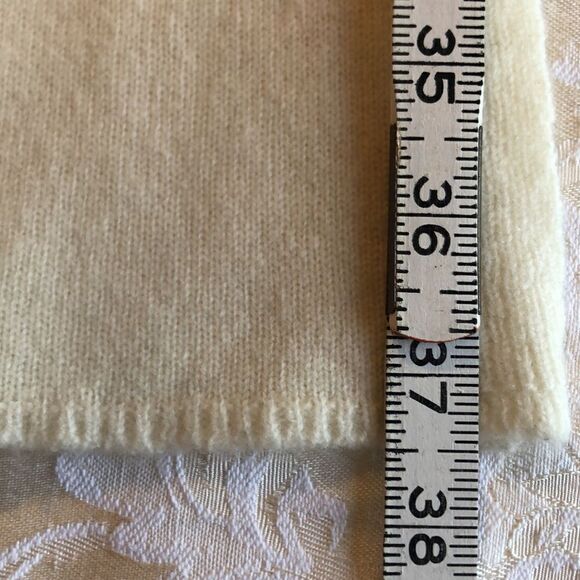 SCARF . Soft 3 colors - light lavender, tan, cream w imperfections 75" L X 24" W - Picture 5 of 13